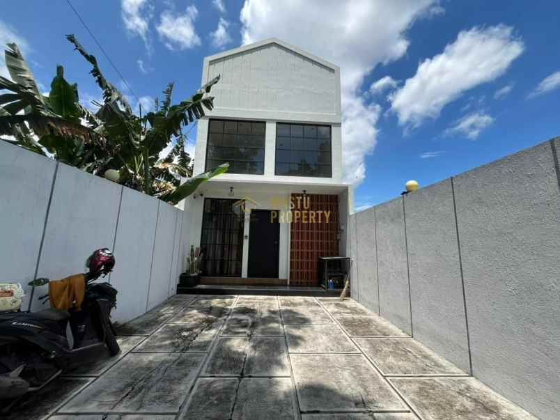 villa private pool 2 lantai di palagan ngaglik sleman