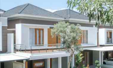 15 menit tugu jogja jalan lebar suasana perumahan asri