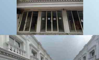 2 ruko di royal palace sidoarjo row jalan 2 mobil