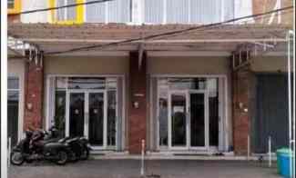 2 ruko jadi satu di gn tangkuban perahu denpasar barat