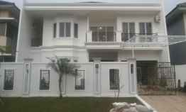 Rumah Baru Semi Furnis Type Minimalis Klasik Depan Taman View Gunung di Sentul City
