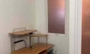 apartemen puncak dharmahusada dekat lift furnish