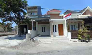 gambar baru minimalis lokasi strategis sleman