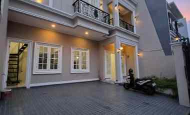 brand new classic modern dalam komplek siap huni