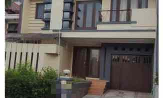 BUC Dijual Rumah 2 Lantai di Perum Candi Golf Semarang