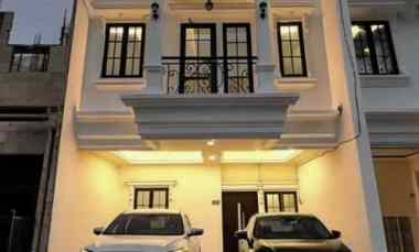 Cluster 3 Lantai Roftop dalam Komplek Besar at Tanah Baru Depok