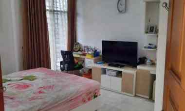 dharma husada indah surabaya hook row jalan 3 mobil