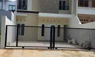 di sewa rumah 2 lantai lokasi strategis bintaro