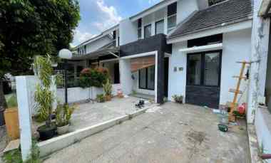 di sewakan rumah green hills ciputat