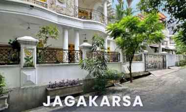 dijjual rumah mewah nyaman dan aman jagakarsa