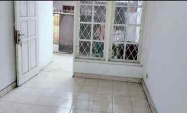 Dijual Rumah 2.5 Lantai Akses Strategis Murah di Kebon Jeruk