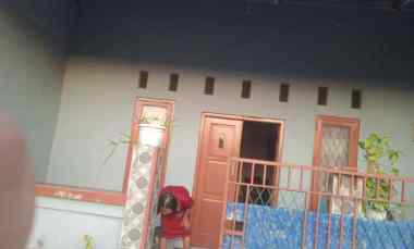 dijual 2 rumah strategis