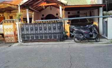 dijual cepat rumah 2 mobil strategis di harapan baru 1