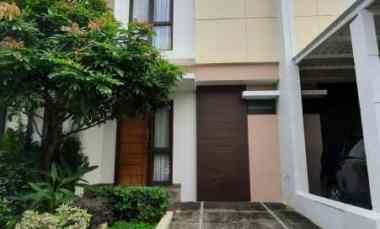 dijual cepat rumah bagus di burgundy summarecon bekasi