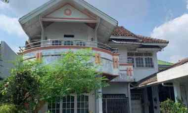 dijual cepat rumah ditengah kota