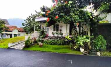 dijual cepat villa modern fully furnished view gunung