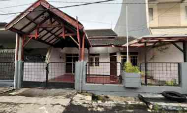 dijual disewakan rumah di nginden