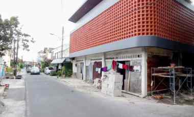 dijual kost condong catur