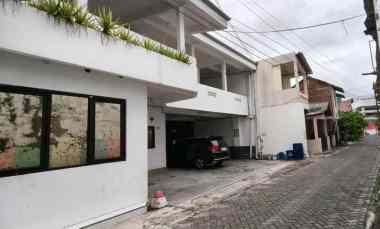 dijual kost dekat univ stekom semarang