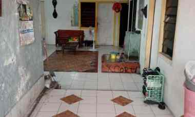 dijual kost jl semampir selatan ii