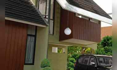 dijual kost jln raya pln cinere