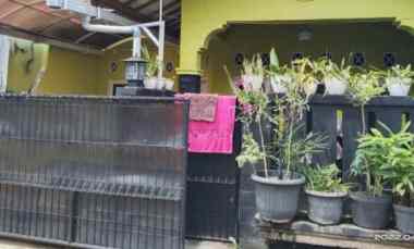 dijual murah rumah di komplek bumi asri