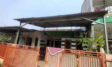 dijual murah rumah secondary di simpangan depok