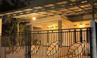 dijual rukam mewah dan luas di kawasan gunung putri