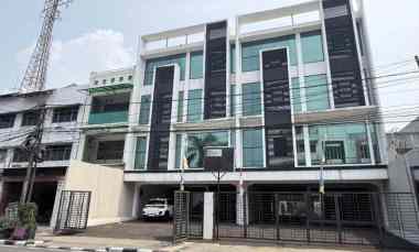 Dijual Gedung Baru dengan Dua Tampak Muka di Jatinegara Jakarta Timur