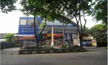 Dijual Gedung Showroom Aktif Pusat Kota jl Ibu Inggit Garnasih Ciateul
