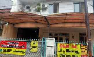 Disewakan/dijual Rumah Besar dalam Komplek Rawamangun Jakarta Timur