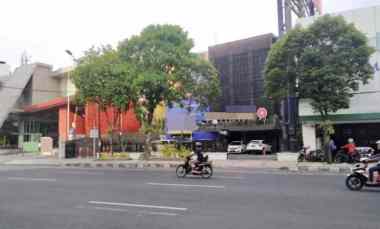 Jual Gedung Luas Strategis di Jalan Raya Basuki Rahmat Pusat Kota Sura