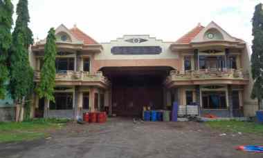 Dijual Tanah dan Bangunan Bekas Gudang Seluas 3.590 m2 - Pasuruan
