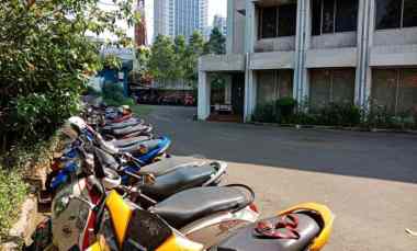 Dijual Gedung LT 1400 m2 di Karet Semanggi Kuningan, Jakarta Selatan