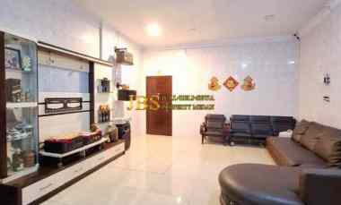 Dijual Ruko 4 Tingkat di Komplek Cemara Asri Jalan Boulevard Timur