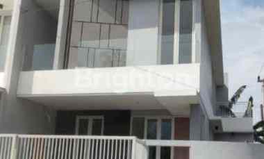 Manyar Tirtoyoso Desain Baru Lebih Modern dekat Merr 5 menit ke GM