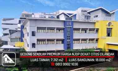 Gedung Sekolah Mewah Harga NJOP di TB. Simatupang, Cilandak