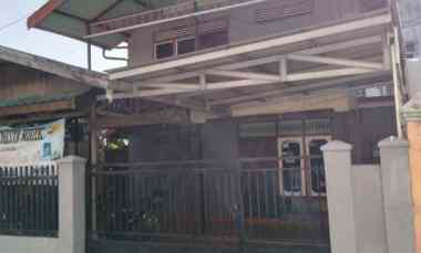 dijual rumah 2 lantai