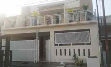 dijual rumah 2 lantai