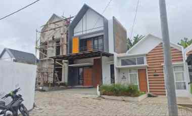 dijual rumah 2 lantai dekat pintu tol cileunyi