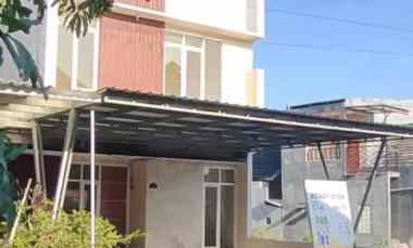 dijual rumah 2 lantai di kota lumajang