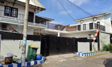 dijual rumah 2 lantai di perumahan mangliawan malang