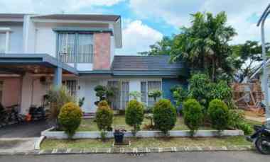 dijual rumah 2 lantai hook full furnished