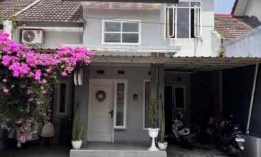 dijual rumah 2 lantai lokasi saxophone kota malang