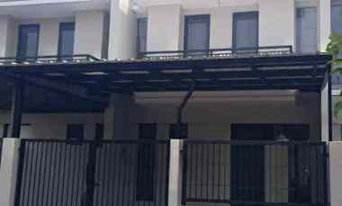 dijual rumah 2 lantai pondok candra delima