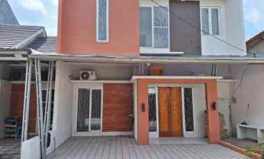 dijual rumah 2 lantai siap huni di bekasi