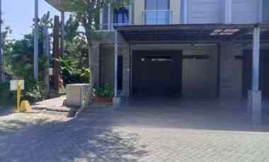 dijual rumah amarilis
