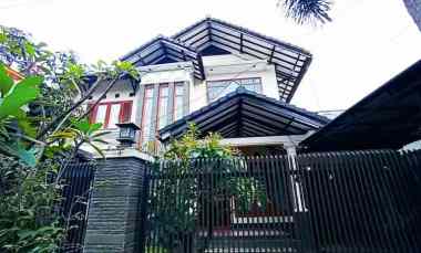 dijual rumah antapani