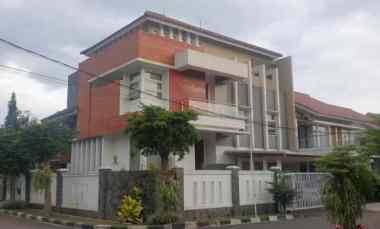 dijual rumah antapani