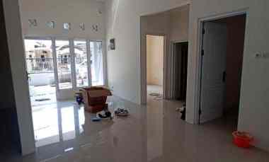 dijual rumah araya 2